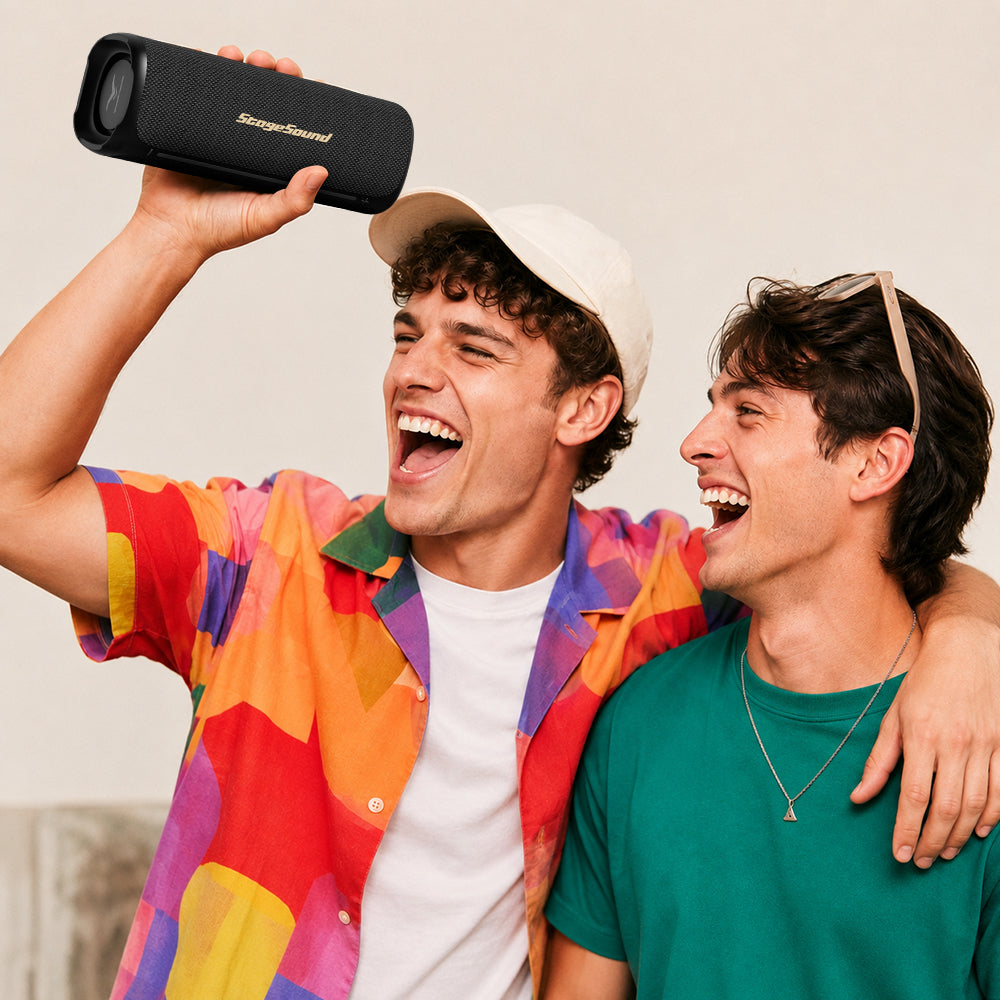 Cliente curtindo suas músicas com a caixa de som Bluetooth GoFree2